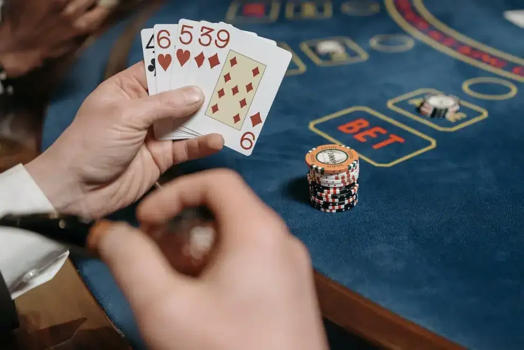 มือขยะในโป๊กเกอร์ - วิธีจัดการอย่างมืออาชีพ 7